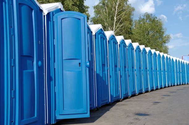 Best Portable restroom trailer rental  in Leland, MS